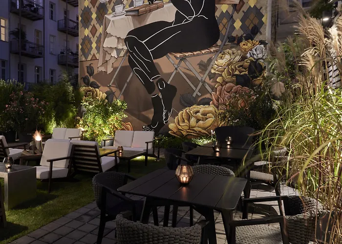 Resort: Sir Savigny Hotel, Part Of Sircle Collection